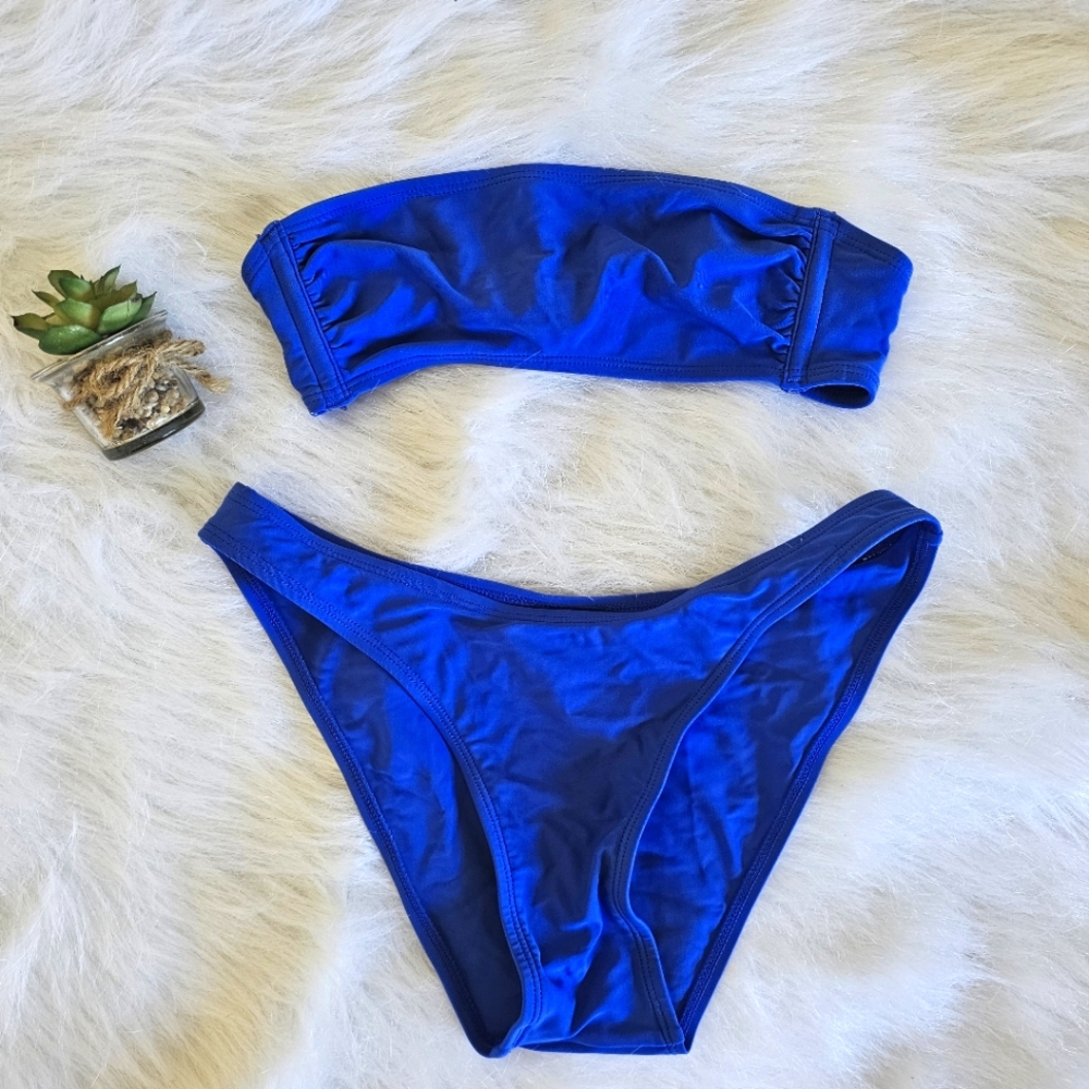 blue simple bikini
